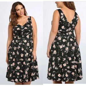 Torrid Special Occasion Floral Pink Flowers Dress​​